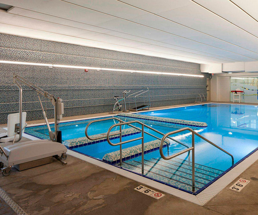 Spectrum Aquatics Portable Motion Trek BP300 pool lift — base and castors