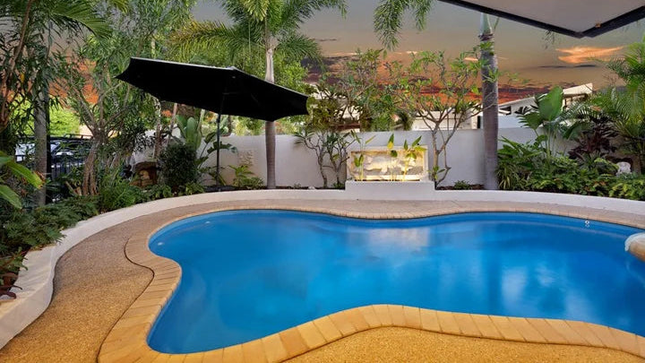 Tropical Courtyard Retreat, Tampa FL