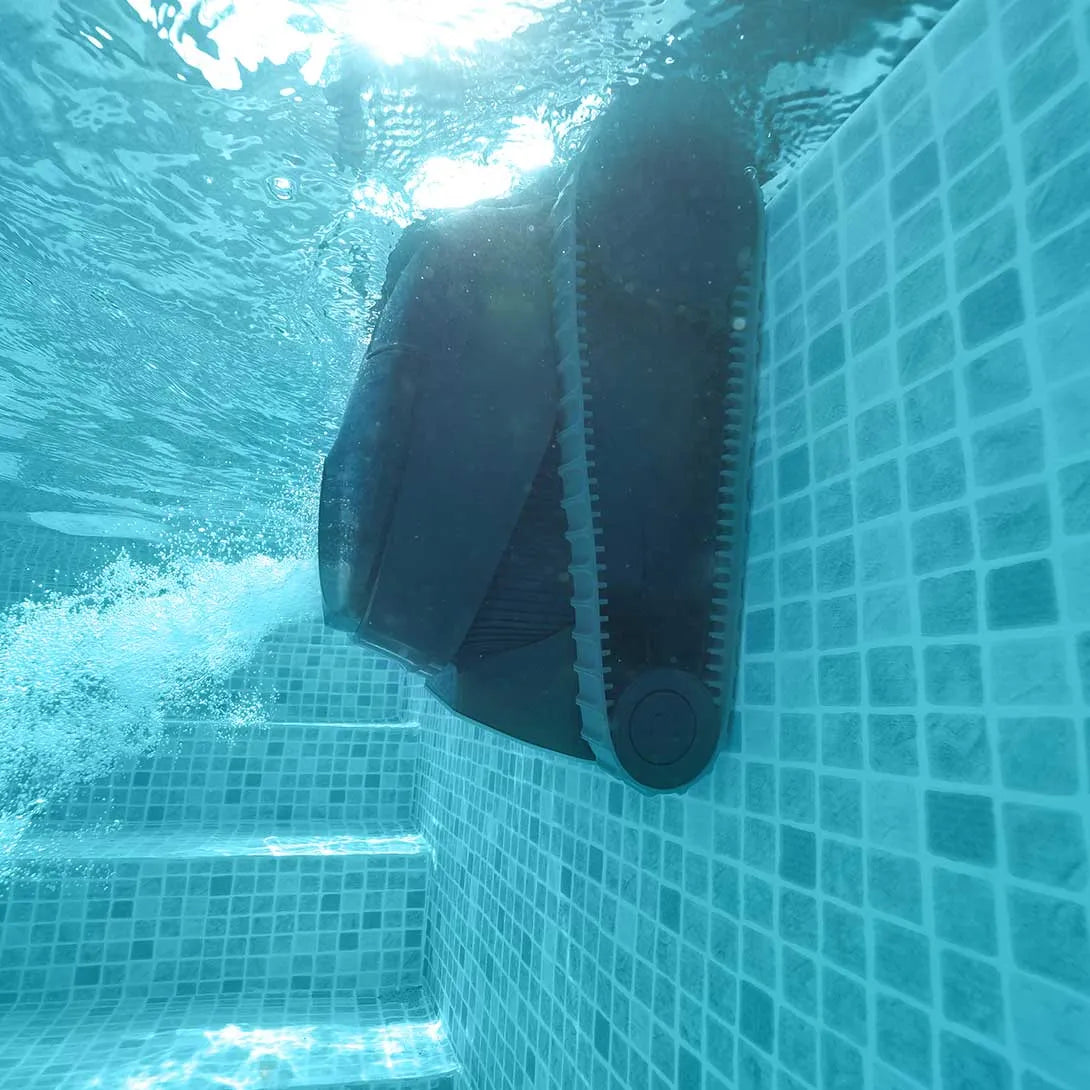 Dolphin LIBERTY 300 Cordless Robotic Pool Cleaner — angle view