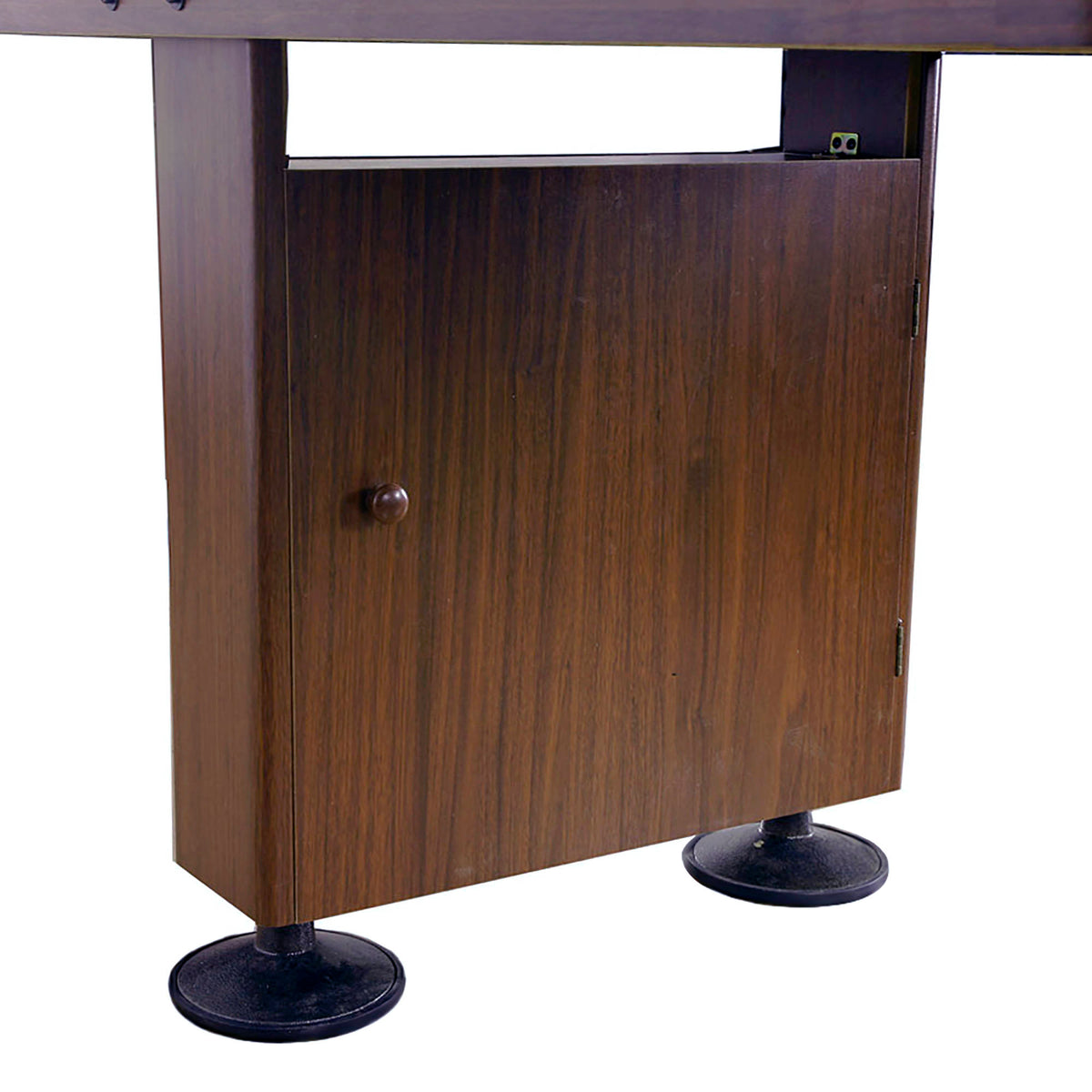 Hathaway Crestline Shuffleboard - closed cabinet door with knob and the cast levelling foot