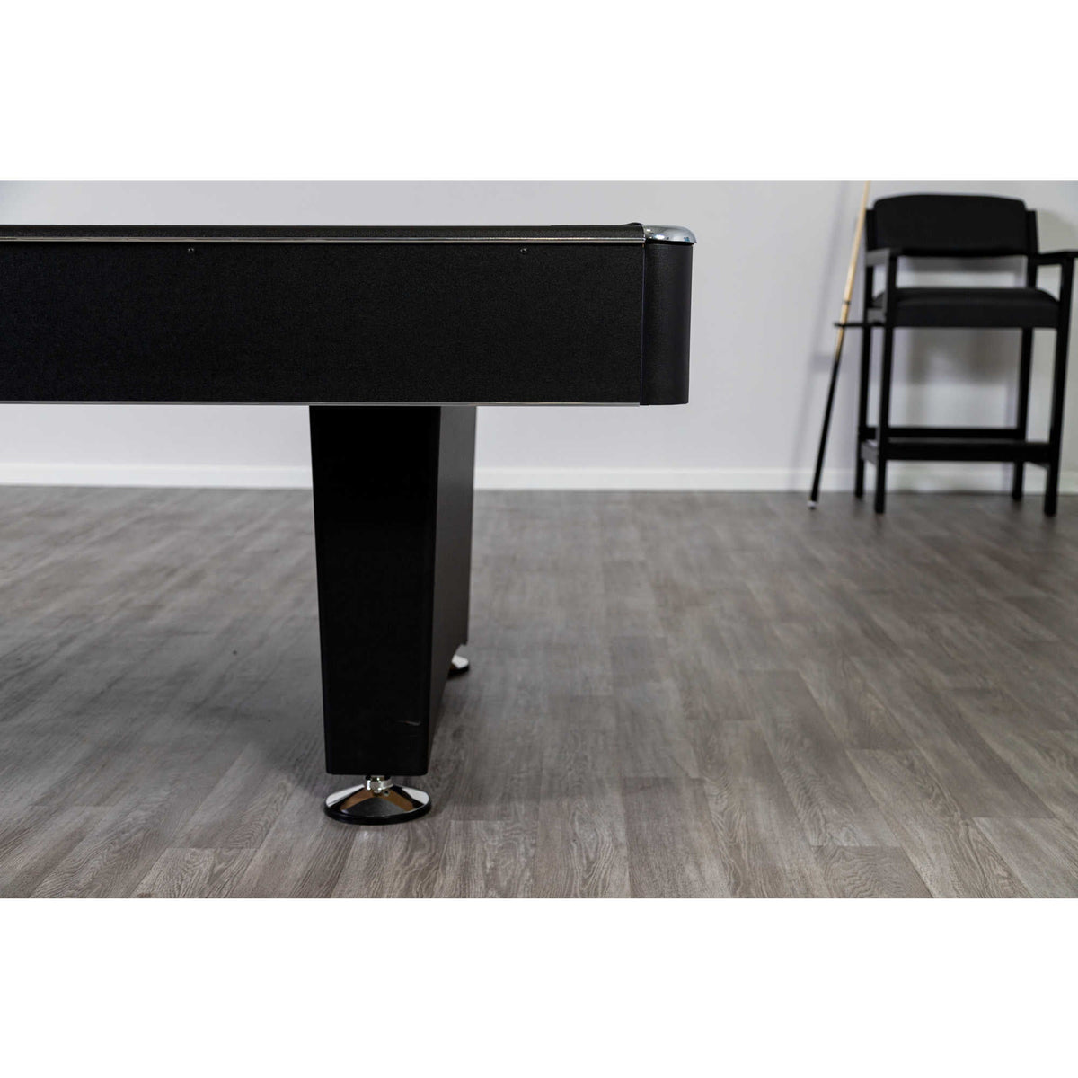 Hathaway Hustler Pool Table - square black leg meeting the rail, with the levelling foot below