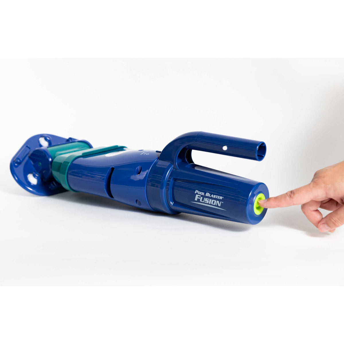 Blue Wave Pool Blaster Fusion PV-5 - motor body with the power button under the thumb
